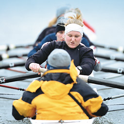 Gunilla Grafnings with teammates in Varsity Eight boat. Robert Hubner