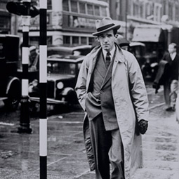 Edward Murrow '30 in London, 1940.
