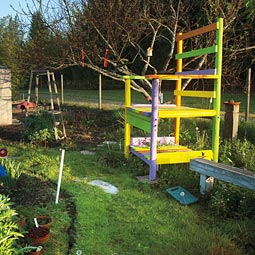 The children's corner of the Puyallup Demonstration Garden at the WSU Research and Extension Center. <em>Zach Mazur</em>