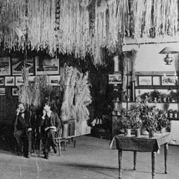 The hotel was known for its elaborate displays of area products. <em>Photo courtesy of WSU - MASC.</em>