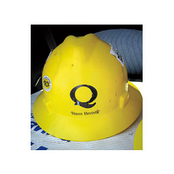 Hard hat. <em>Hannelore Sudermann</em>