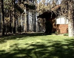 Lean, Clean and Green. Maintaining a green 30 foot distance is very important to the survivability of your home. <em>Courtesy WA Department of Natural Resources</em>