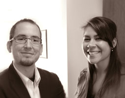 Psychology graduate students Chad Sanders and Christina Low guide groups of memory-impaired people and their partners in adapting compensatory techniques. <em>Robert Hubner</em>