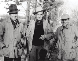 Edward R. Murrow pictured with brothers Lacey (left) and Dewey (right) at Quaker Hill in Pawling, New York, 1949. <em>Courtesy Digital Collections and Archives, Tufts University</em> Edward R. Murrow pictured with brothers Lacey (left) and Dewey (right) at Quaker Hill in Pawling, New York, 1949. <em>Courtesy Digital Collections and Archives, Tufts University</em>