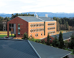 WSU Vancouver Engineering and Computer Science building. Courtesy WSU Vancouver