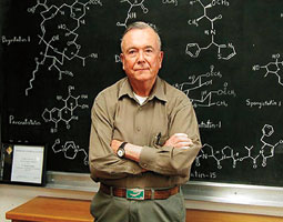 George R. “Bob” Pettit ’52. Photo Peter J. Kiss