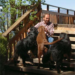 After Ray Fuller '80 returned to his family orchard, he recognized the potential of the growing demand for food grown without synthetic fertilizer and pesticides combined with the superb growing conditions of his land above Lake Chelan.